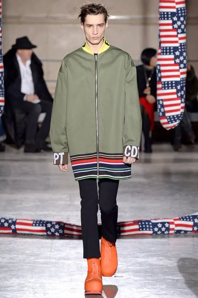 Look 39